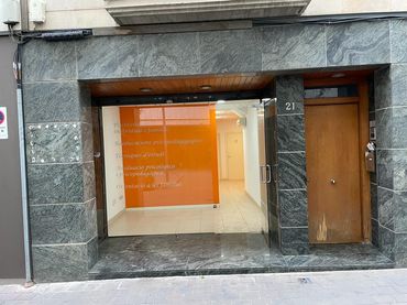 Local commercial à vendre à Carrer Francesc Tarafa