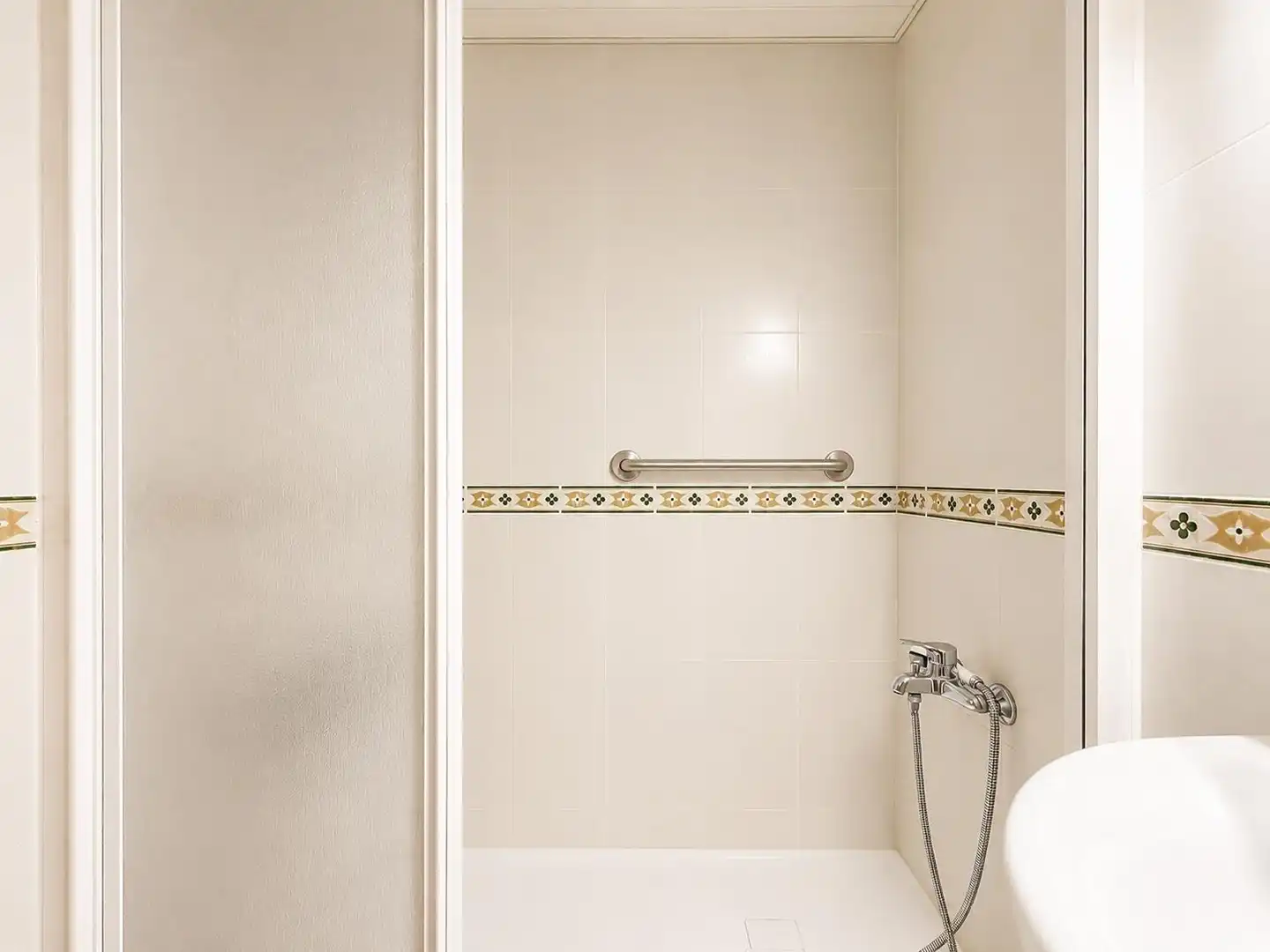 Badezimmer von Wohnung zum Verkauf in Córdoba mit Heizung, Privatgarten und Terrasse
