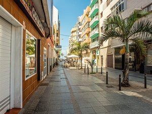 Vista exterior de Piso en venta en Las Palmas de Gran Canaria con Aire acondicionado y Amueblado