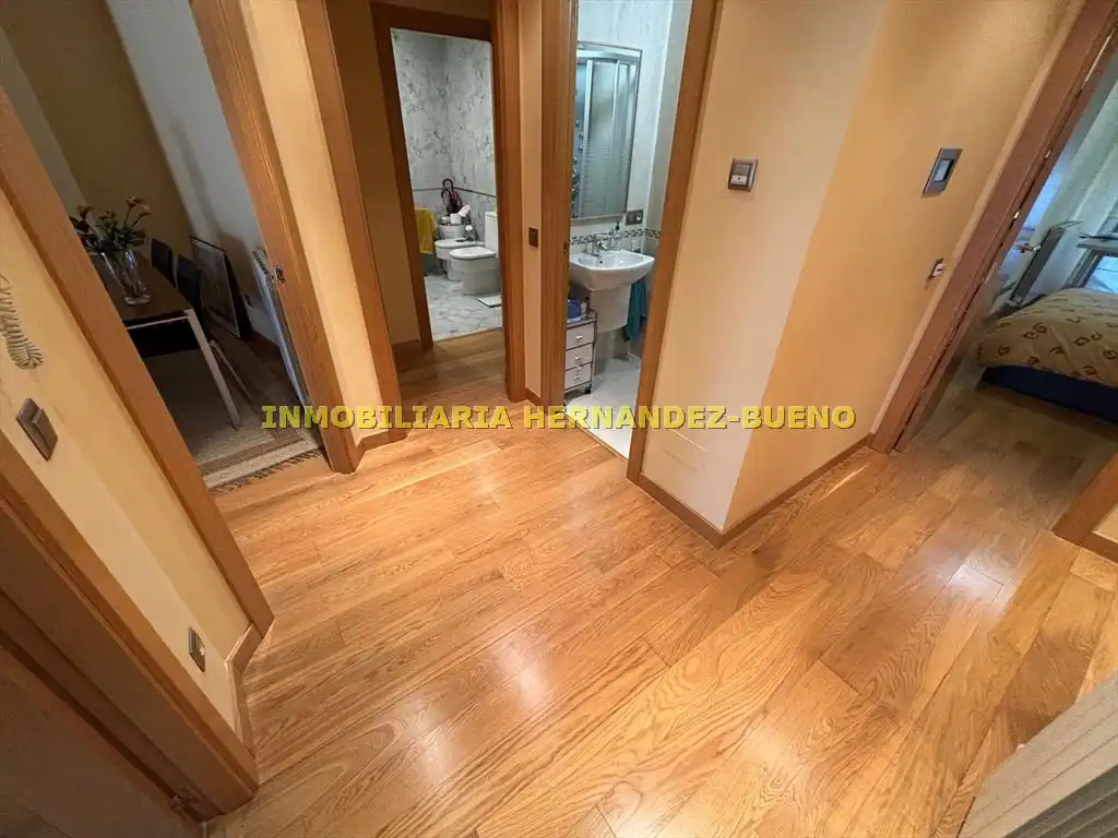 Flat for sale in Salamanca  with Air Conditioner and Heating