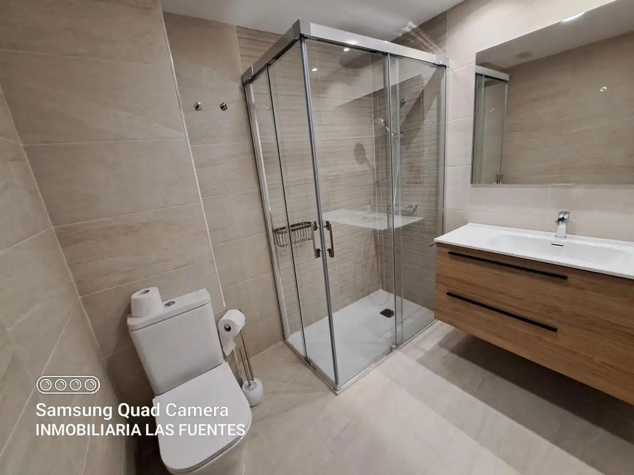 Baño de Piso de alquiler en Zaragoza con Aire acondicionado, Calefacción y Terraza