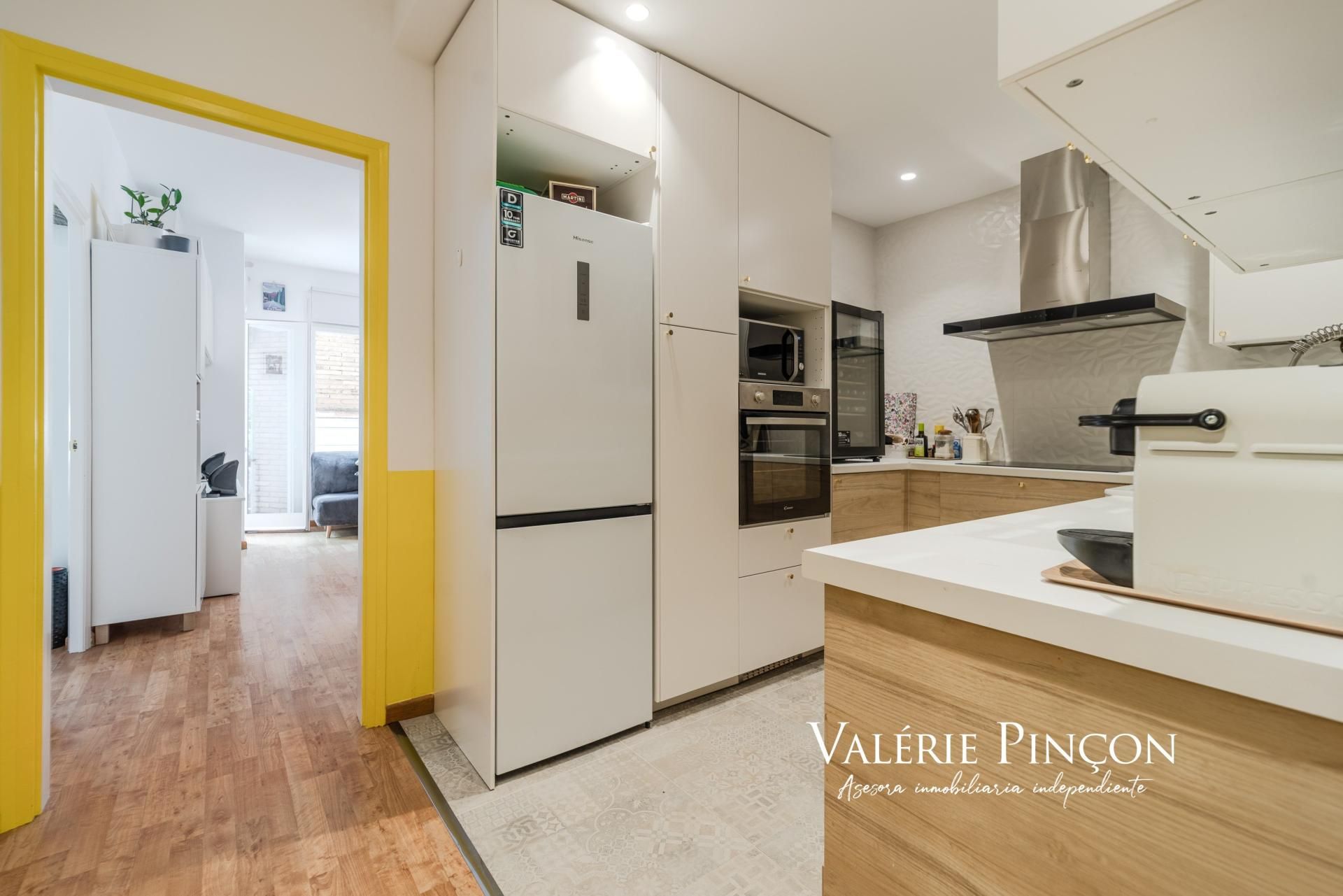 Kitchen of Flat for sale in  Barcelona Capital  with Air Conditioner, Heating and Balcony