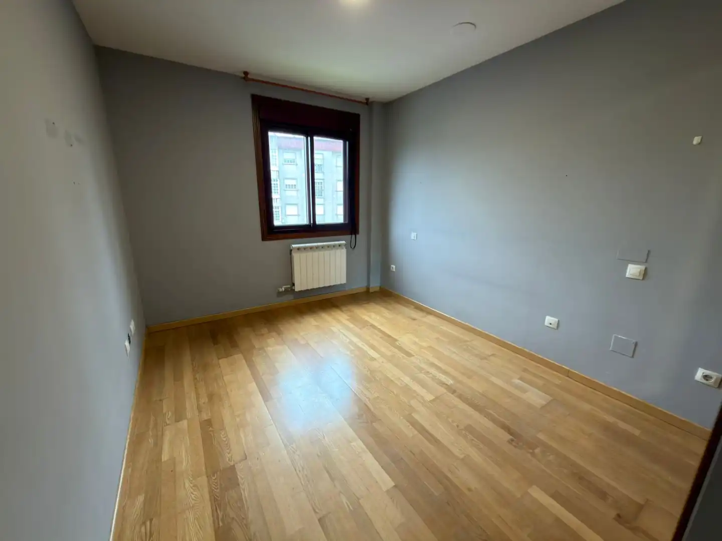 Habitación de Piso en venta en Pontevedra Capital  con Calefacción, Parquet y Trastero