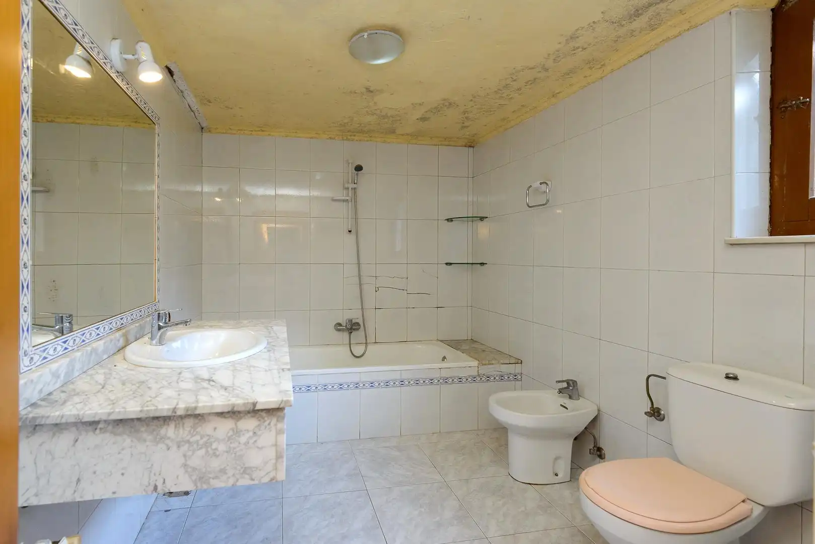 Bany de Casa o xalet en venda en Quintes - Arroes