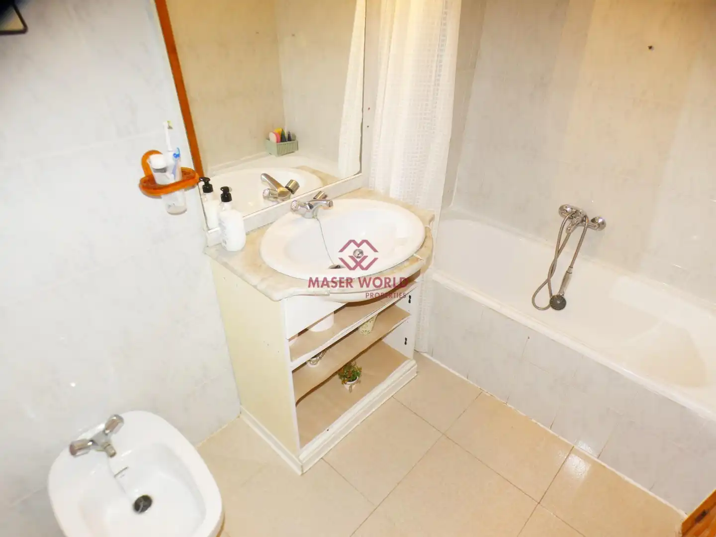 Baño de Apartamento en venta en Mazarrón con Aire acondicionado, Parquet y Amueblado