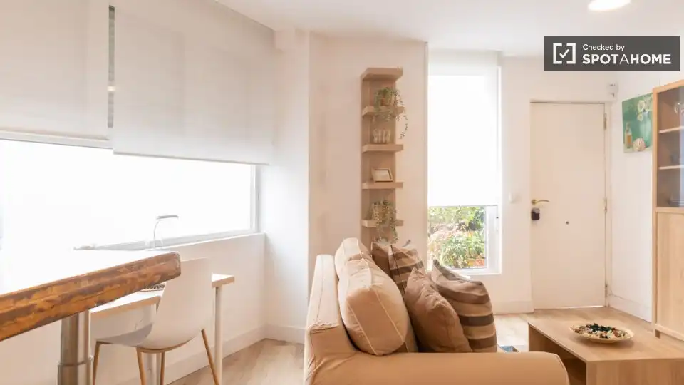 Flat for rent in Almenara -Ventilla