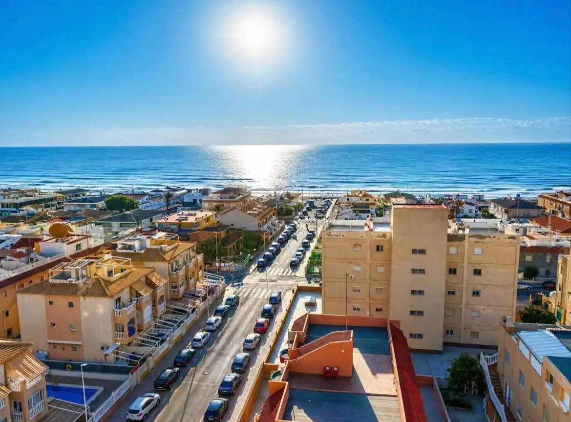 Außenansicht von Wohnung zum Verkauf in Torrevieja mit Terrasse und Möbliert