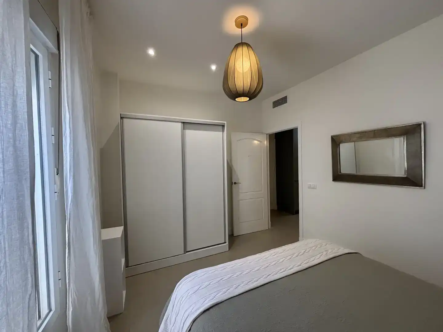 Schlafzimmer von Wohnung zur Miete in Puerto Real mit Klimaanlage, Privatgarten und Abstellraum