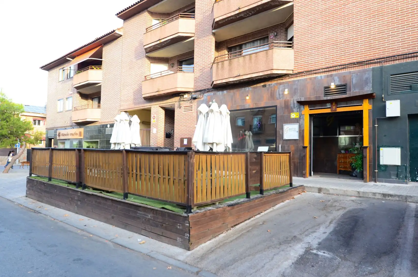 Local comercial en traspàs a Villanueva de la Cañada ciudad