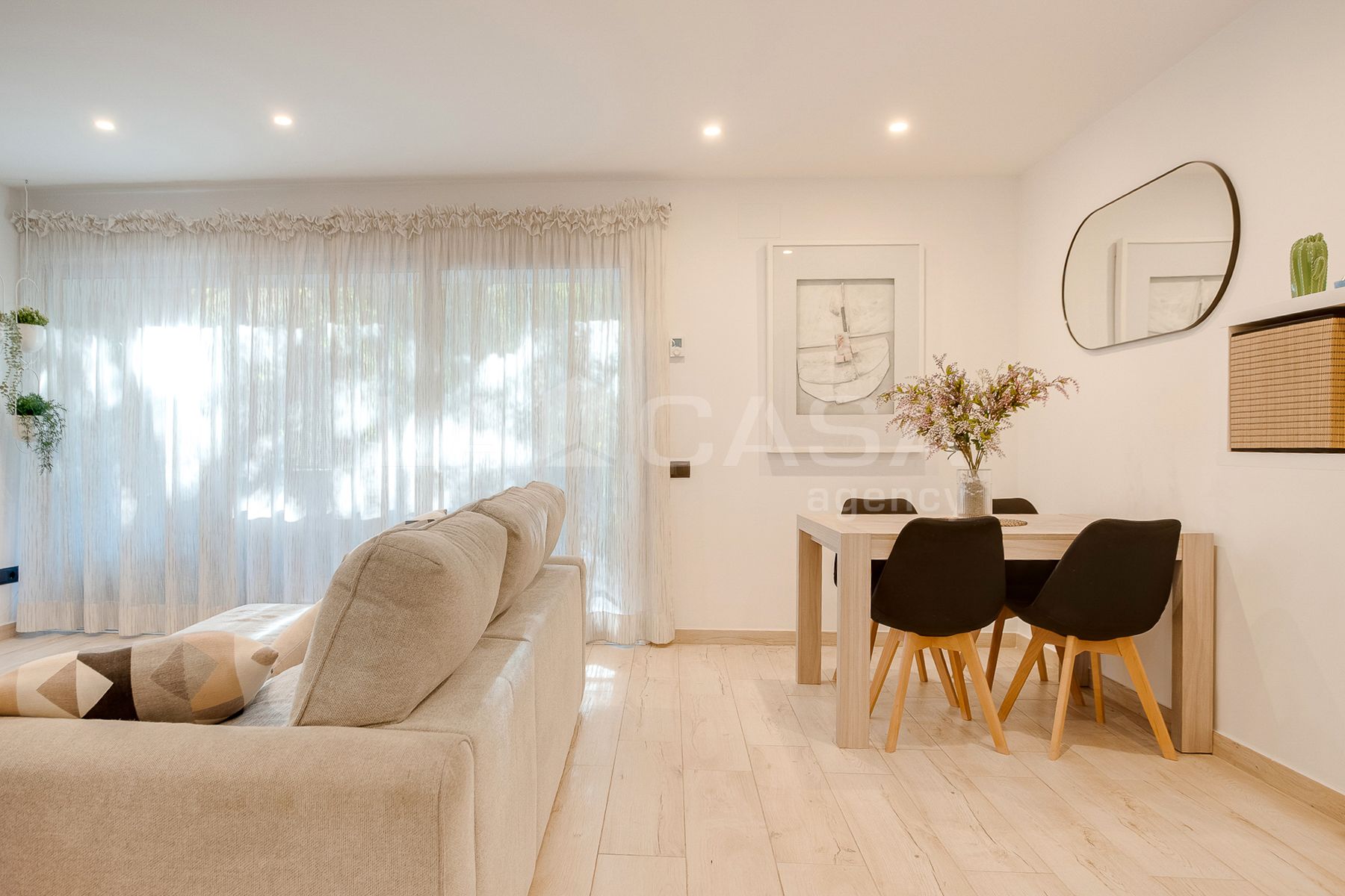 Sala de estar de Dúplex en venta en  Barcelona Capital con Balcón