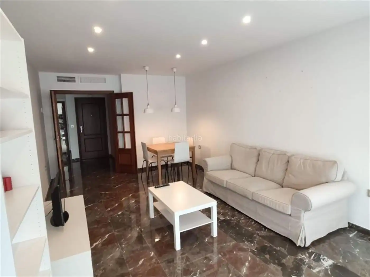 Piso con ascensor en venta en Calle Jerónimo Santa Fe 18, imagen 2
