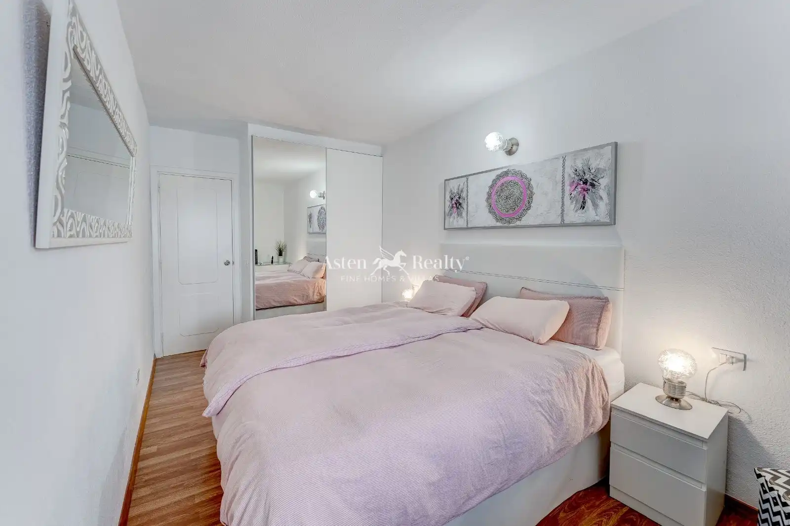 Bedroom of Apartments for sale in San Cristóbal de la Laguna  with Terrace, Swimming Pool and Furnished