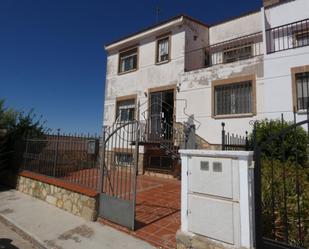 Exterior view of House or chalet for sale in Horcajo de Santiago  with Heating, Private garden and Terrace