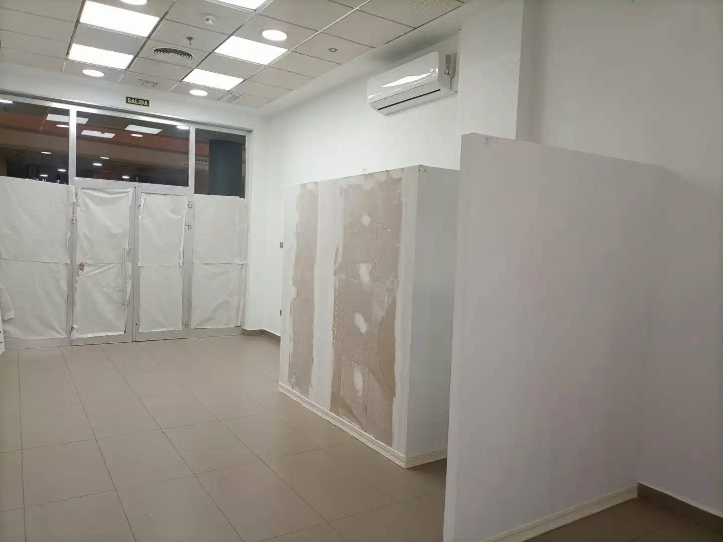 Local comercial en venta en Núcleo urbano, imagen 5