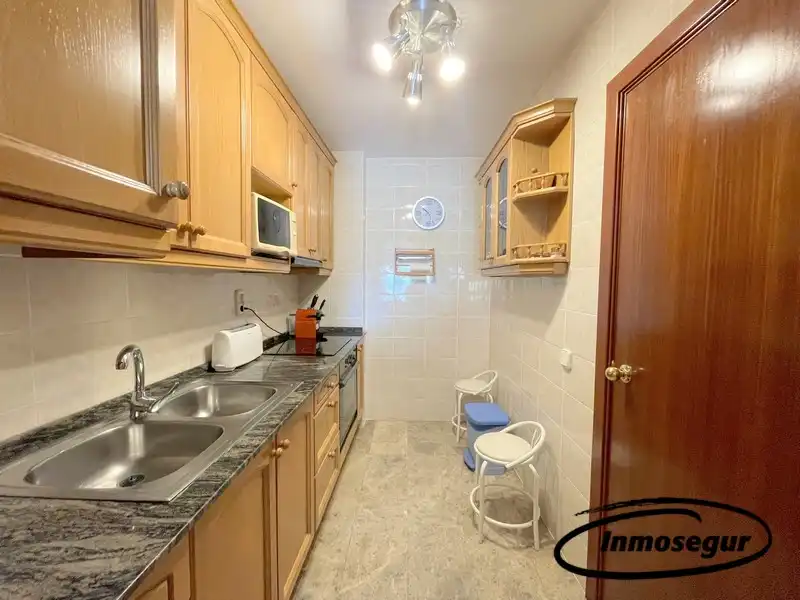 Cocina de Piso en venta en Salou con Terraza, Amueblado y Piscina comunitaria
