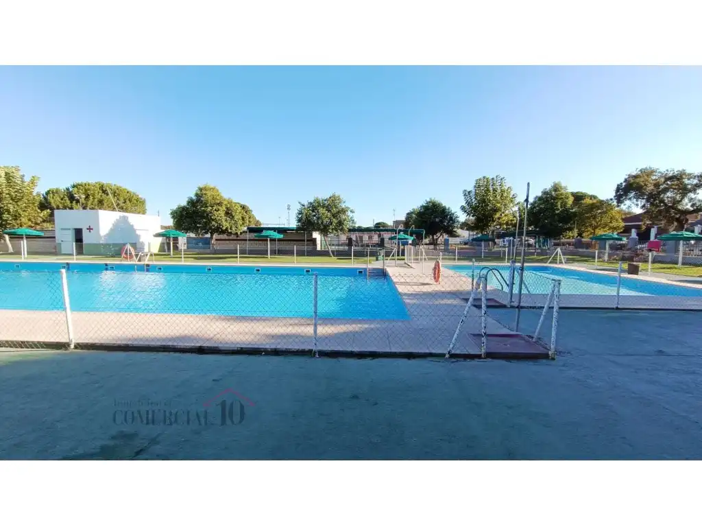 Piscina de Casa o xalet en venda en Badajoz