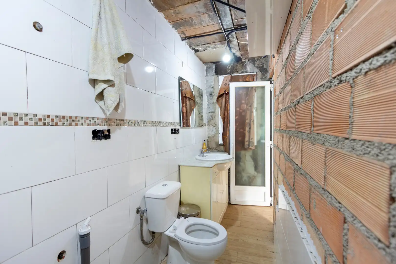 Badezimmer von Country house zum Verkauf in Dúrcal mit Privatgarten und Terrasse