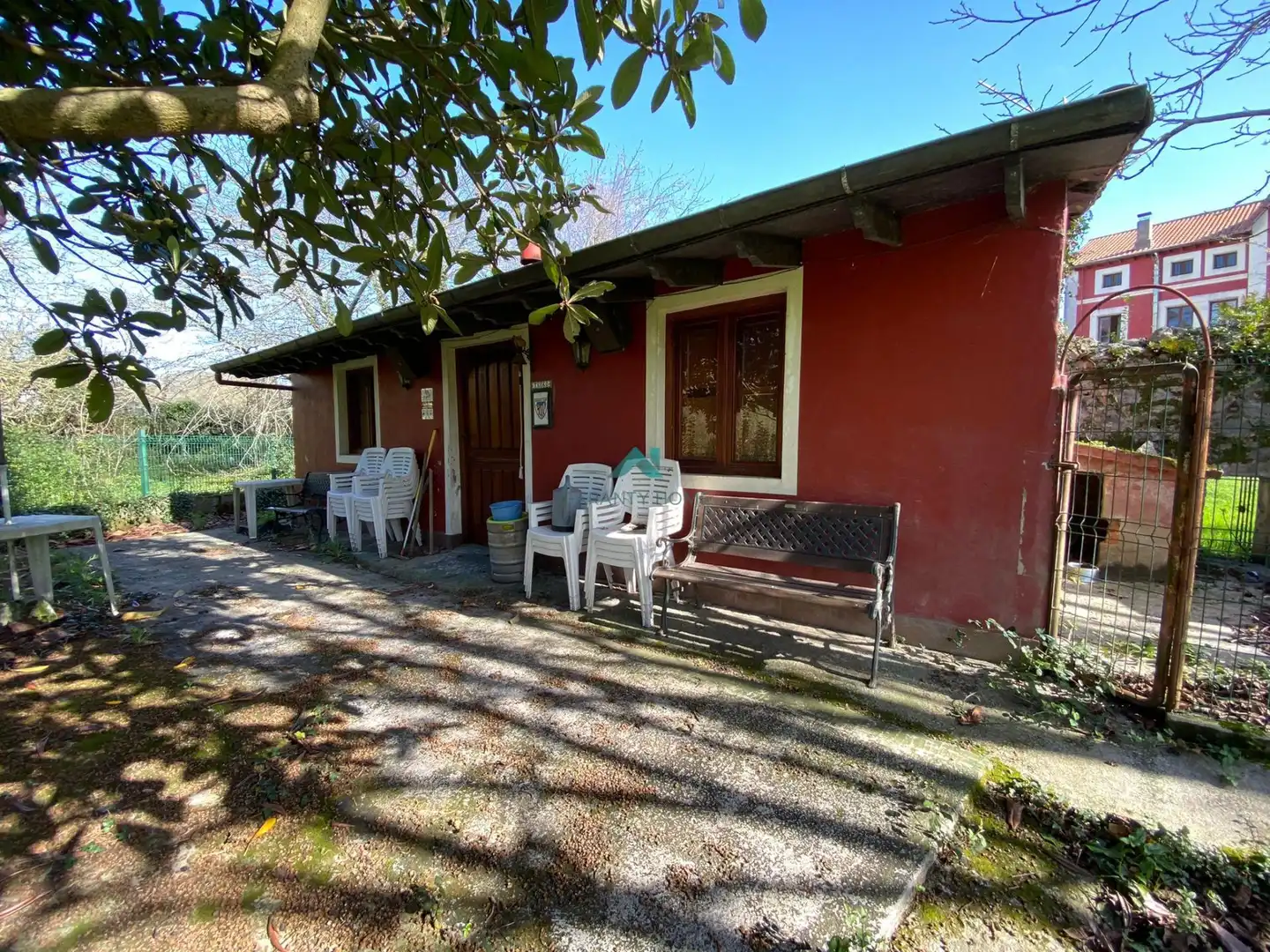 Außenansicht von Country house zum Verkauf in Ampuero mit Heizung, Privatgarten und Terrasse