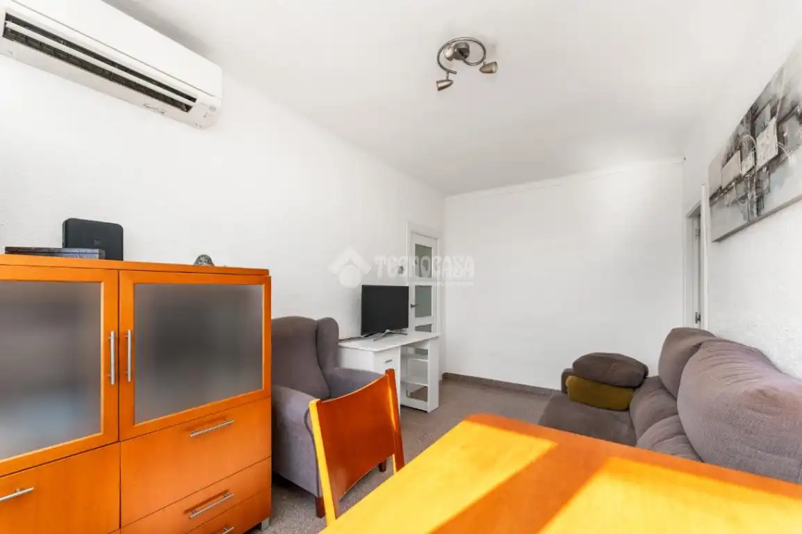 Living room of Flat for sale in Cornellà de Llobregat  with Air Conditioner