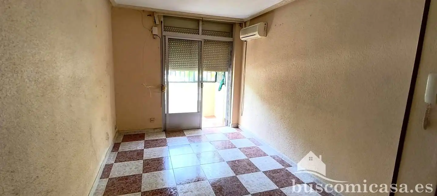 Schlafzimmer von Erdgeschoss zum Verkauf in Linares