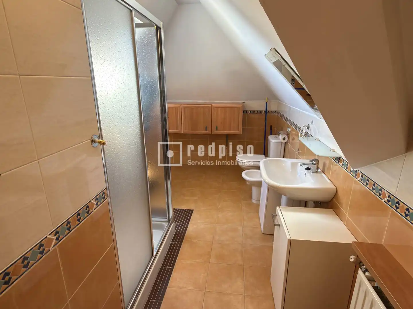 Baño de Ático en venta en Madrid con Aire acondicionado, Calefacción y Parquet
