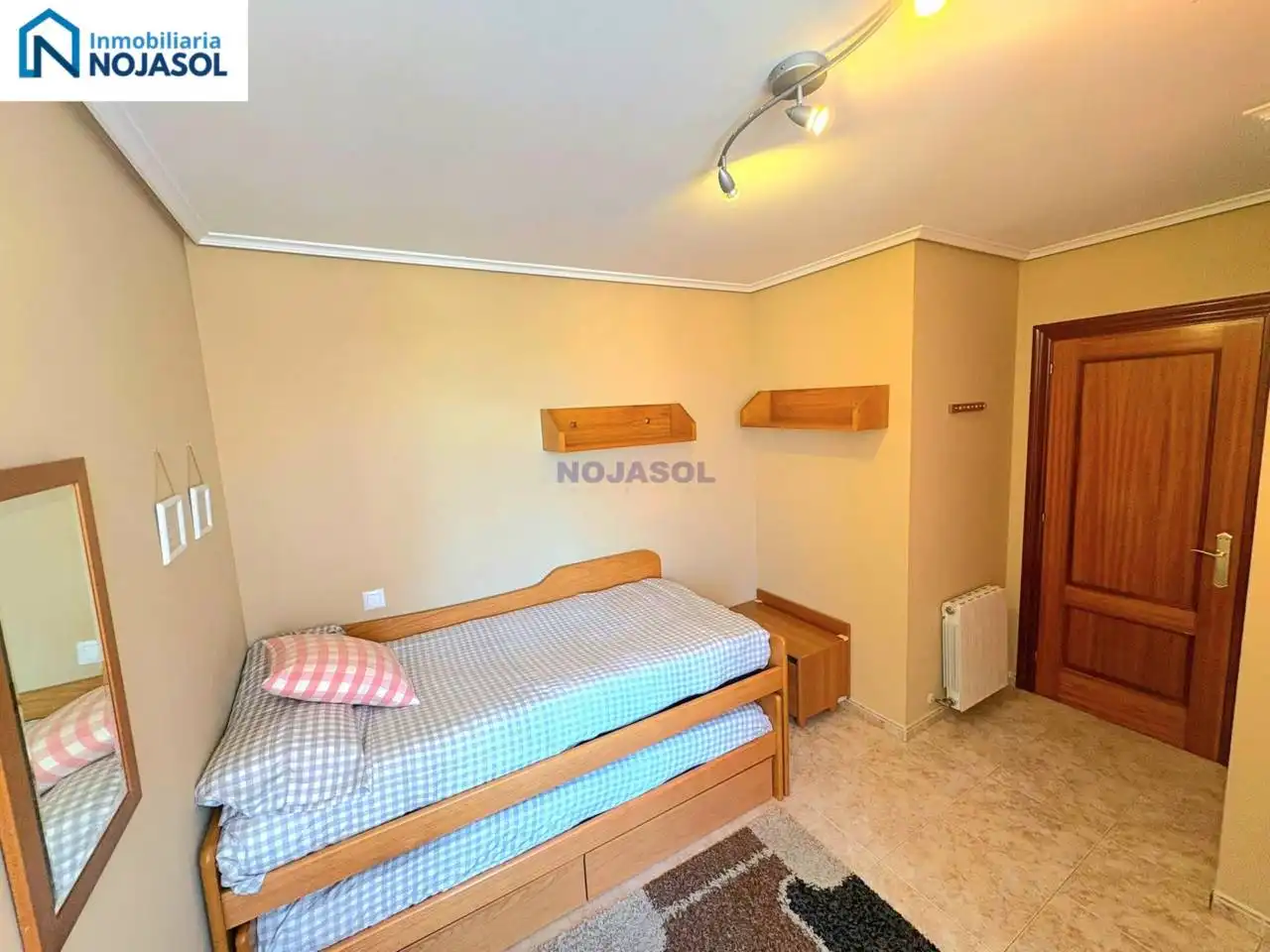 Schlafzimmer von Wohnung zur Miete in Noja mit Heizung, Terrasse und Möbliert