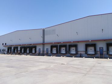 Nau industrial de lloguer a Avenida París 13