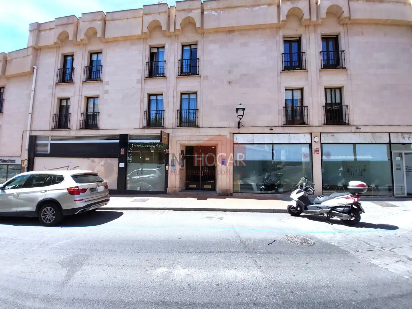 Locale commerciale in vendita a Sur