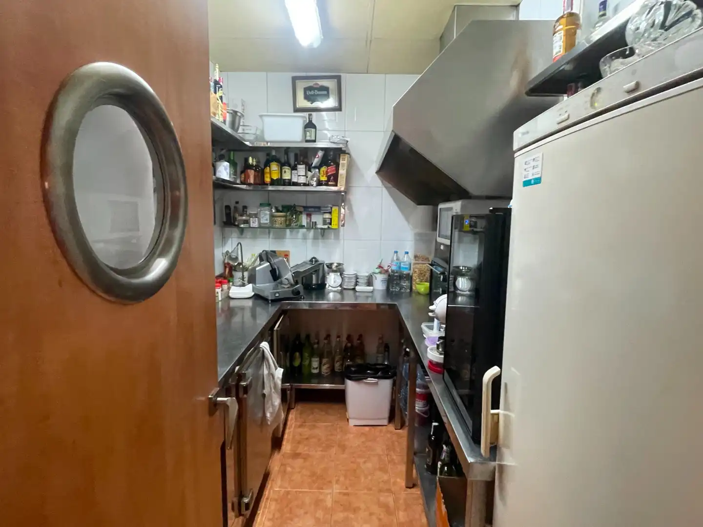 Cocina de Local en traspaso en L'Hospitalet de Llobregat con Aire acondicionado, Calefacción y Amueblado