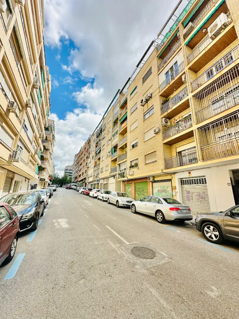 Exterior view of Garage for rent in Granada