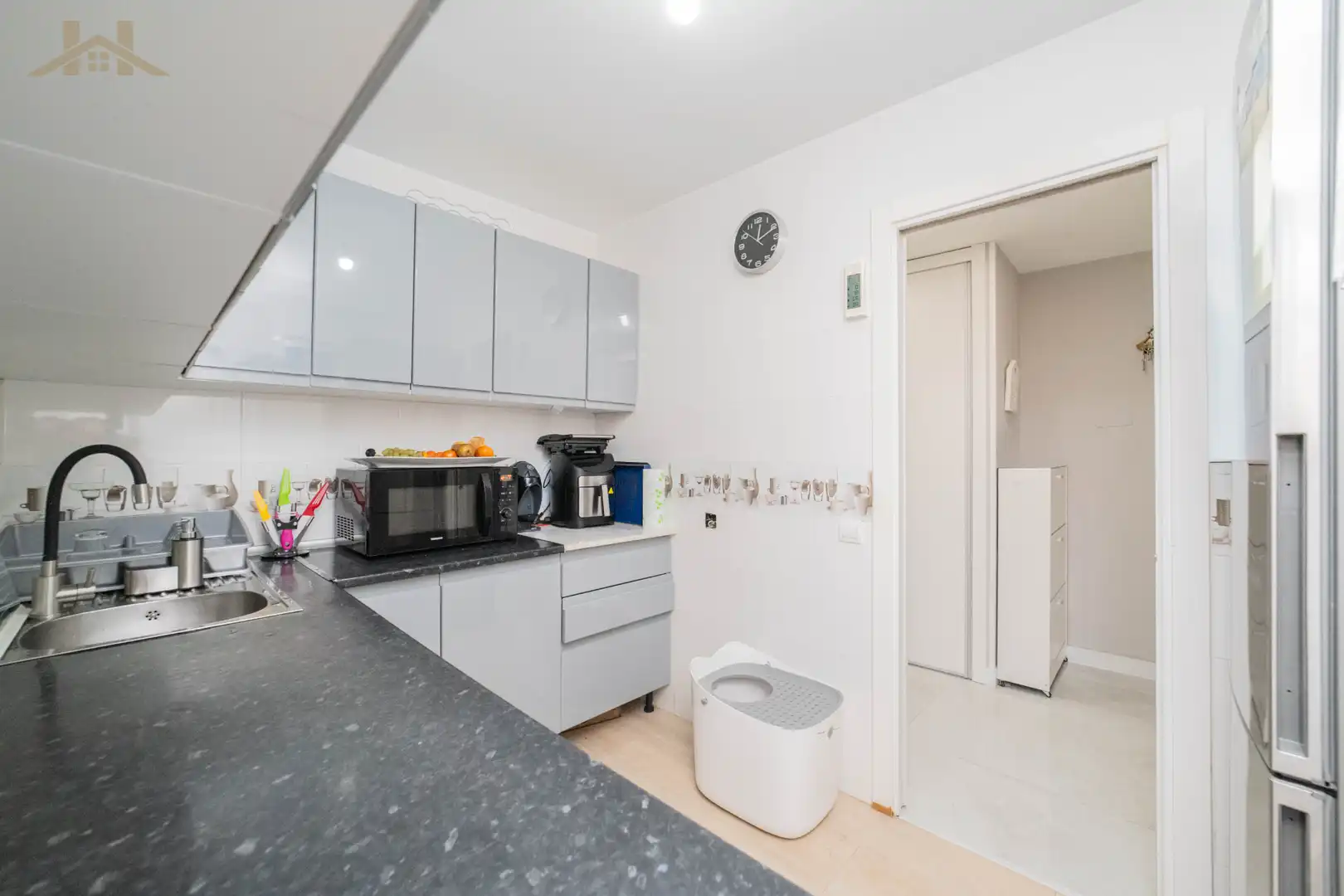 Kitchen of Flat for sale in Parla  with Air Conditioner and Swimming Pool