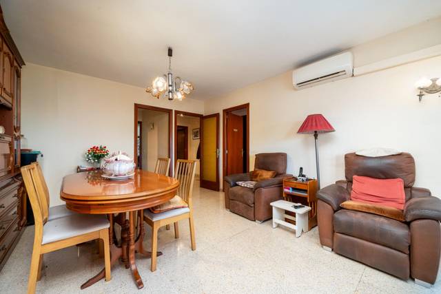 Piso en Venta en Carrer ARAGO en Els Hostalets