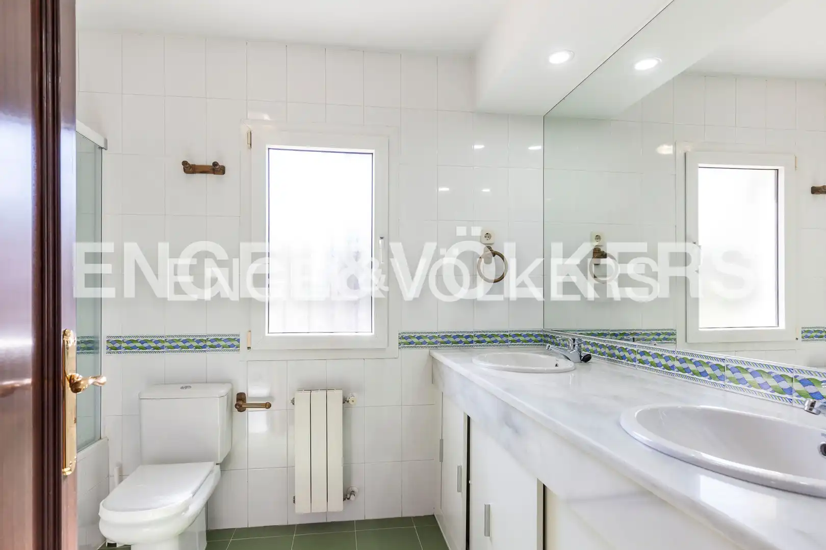 Baño de Casa o chalet en venta en Madrid con Aire acondicionado, Calefacción y Jardín privado
