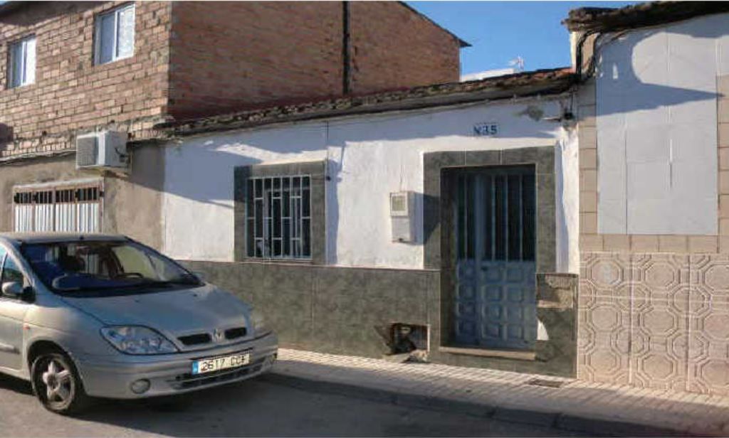 Exterior view of House or chalet for sale in Linares