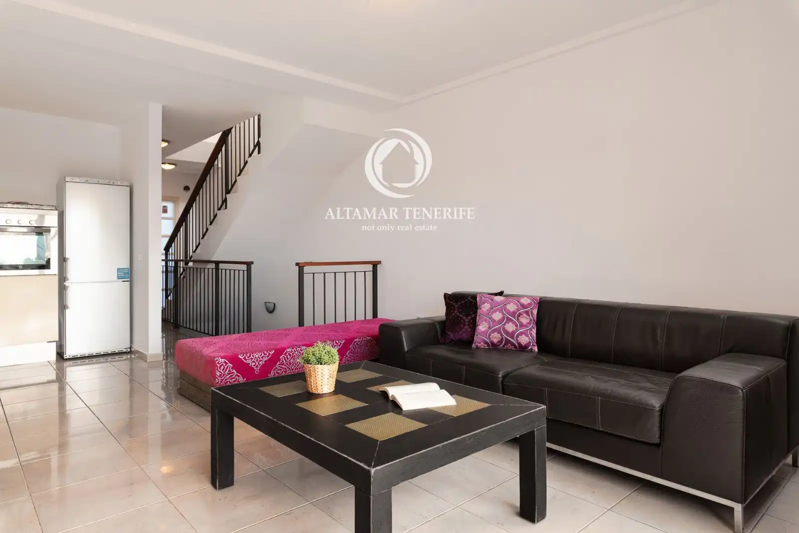Terraced house with pool for sale in calle Helsinki, 12, imagen 6