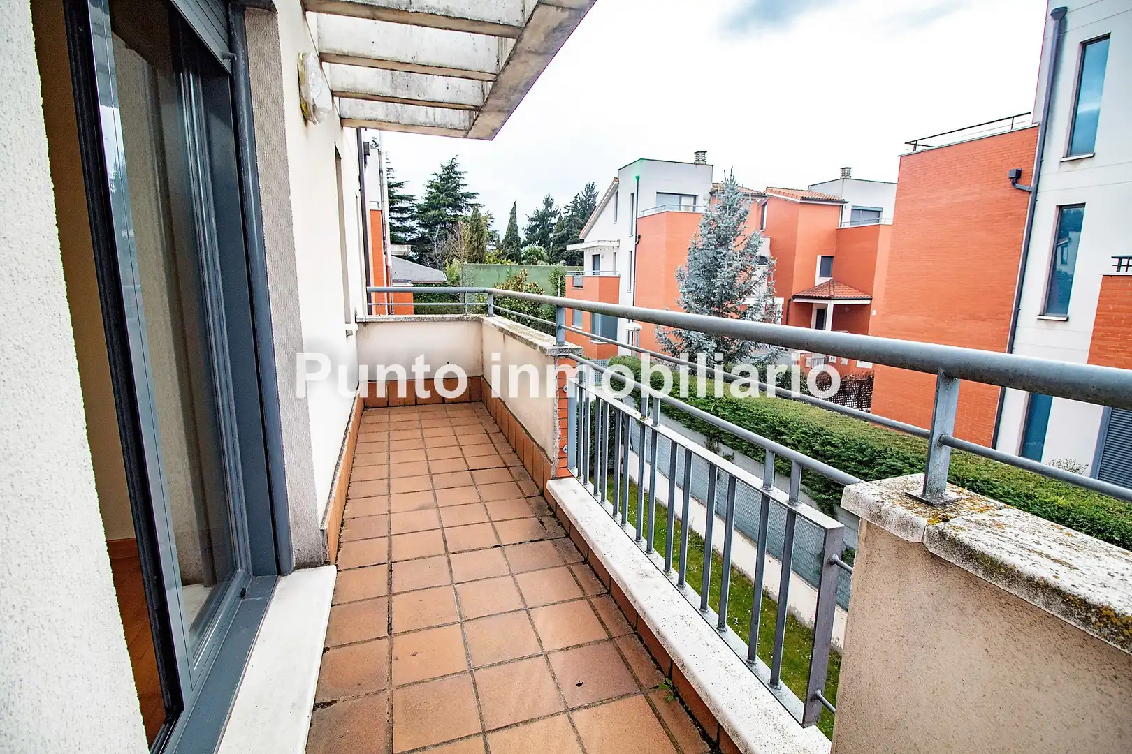 Terrace of Houses for sale in Valladolid  with Heating, Private garden and Parquet flooring