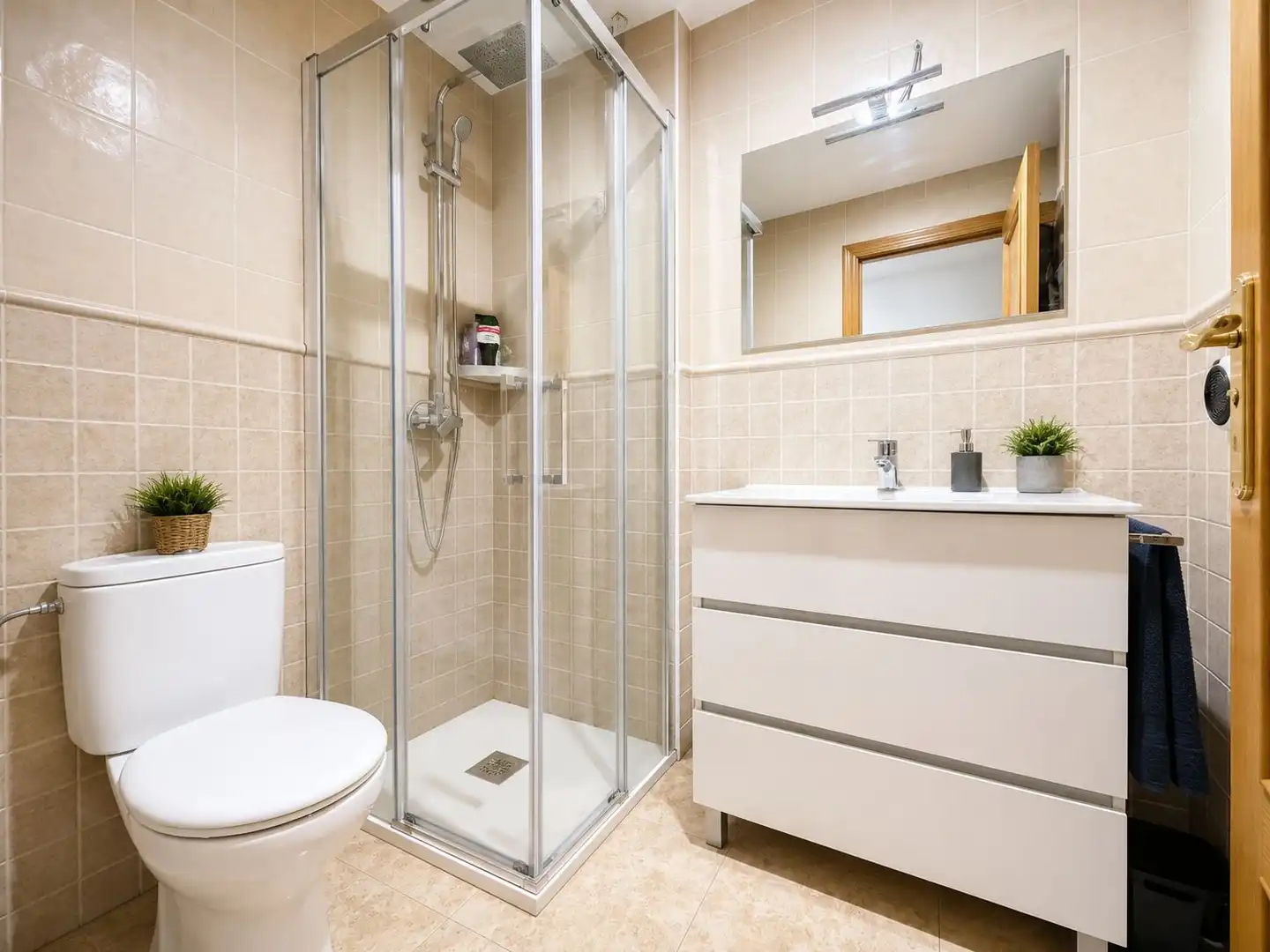 Baño de Piso en venta en Abarán con Aire acondicionado y Terraza