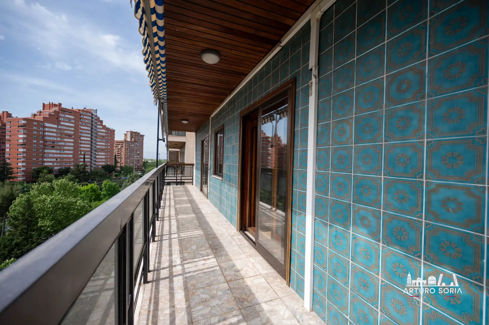 Terraza de Piso de alquiler en Madrid con Aire acondicionado y Piscina comunitaria