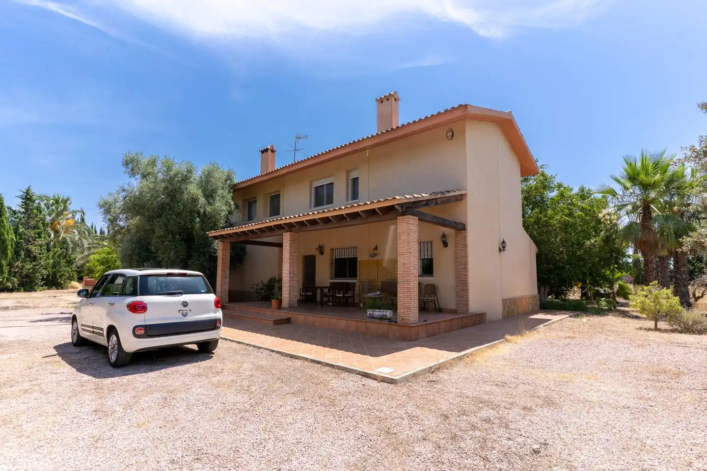 Vista exterior de Casa o xalet en venda en Elche / Elx amb Calefacció, Terrassa i Traster