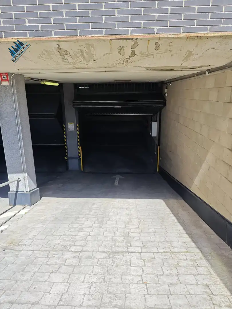 Aparcament de Garatge en venda en Madrid