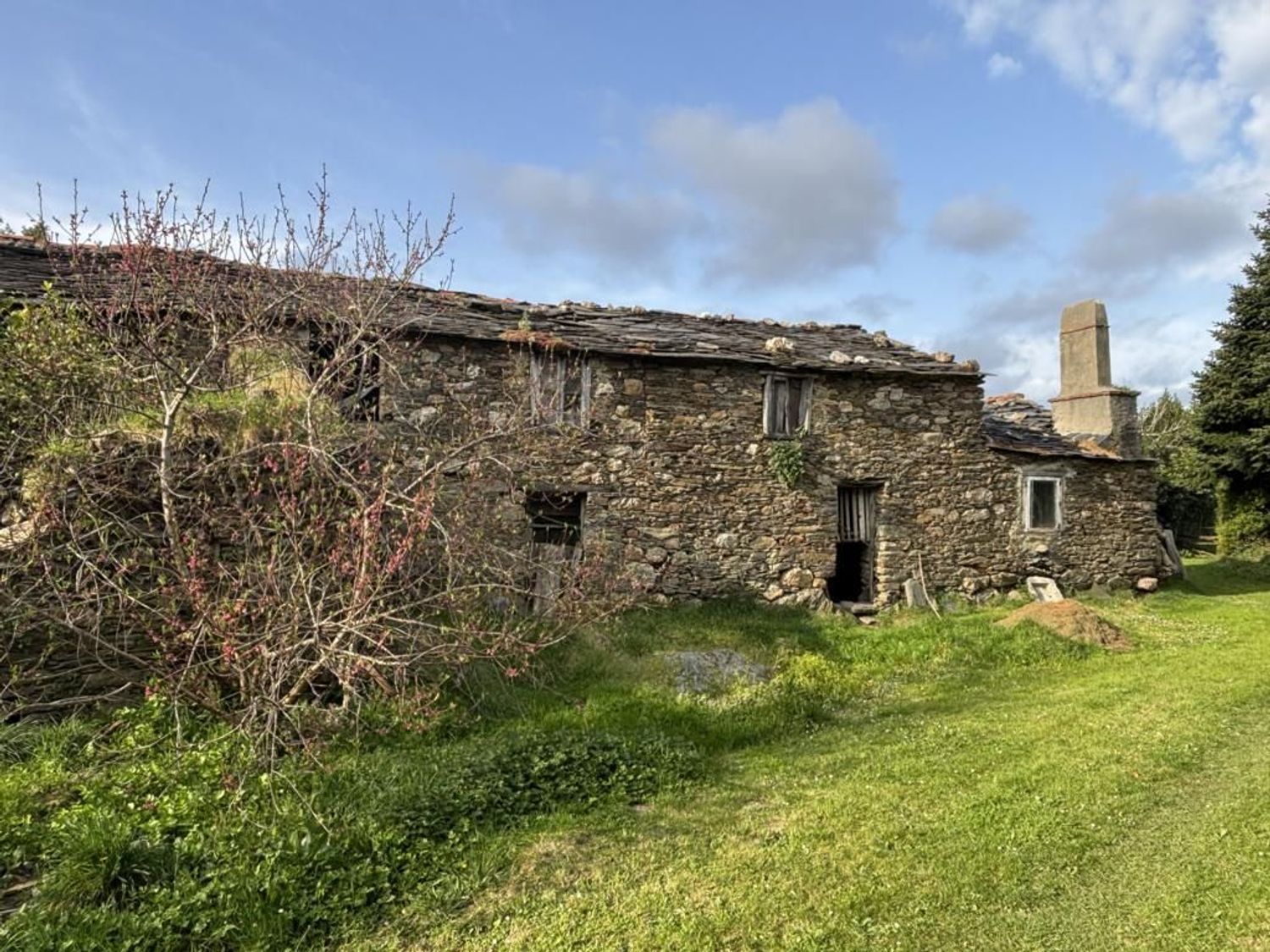Vista exterior de Finca rústica en venda en Ortigueira amb Jardí privat i Terrassa