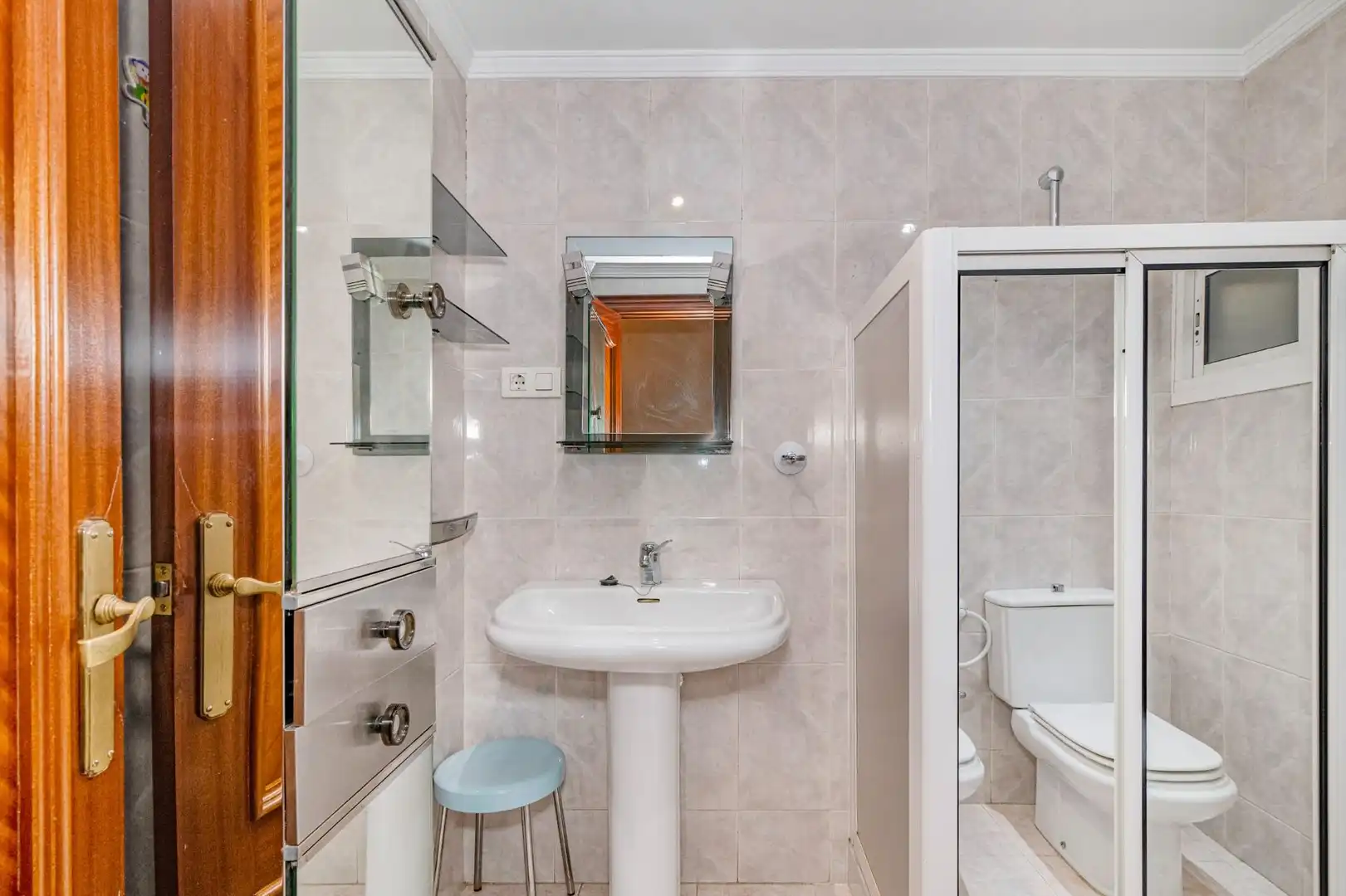 Baño de Piso en venta en Granada con Balcón