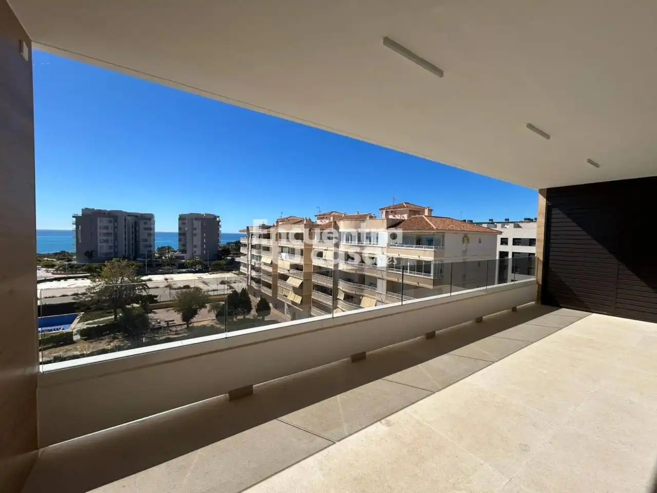 Vista exterior de Àtic en venda en Villajoyosa / La Vila Joiosa amb Aire condicionat, Calefacció i Terrassa