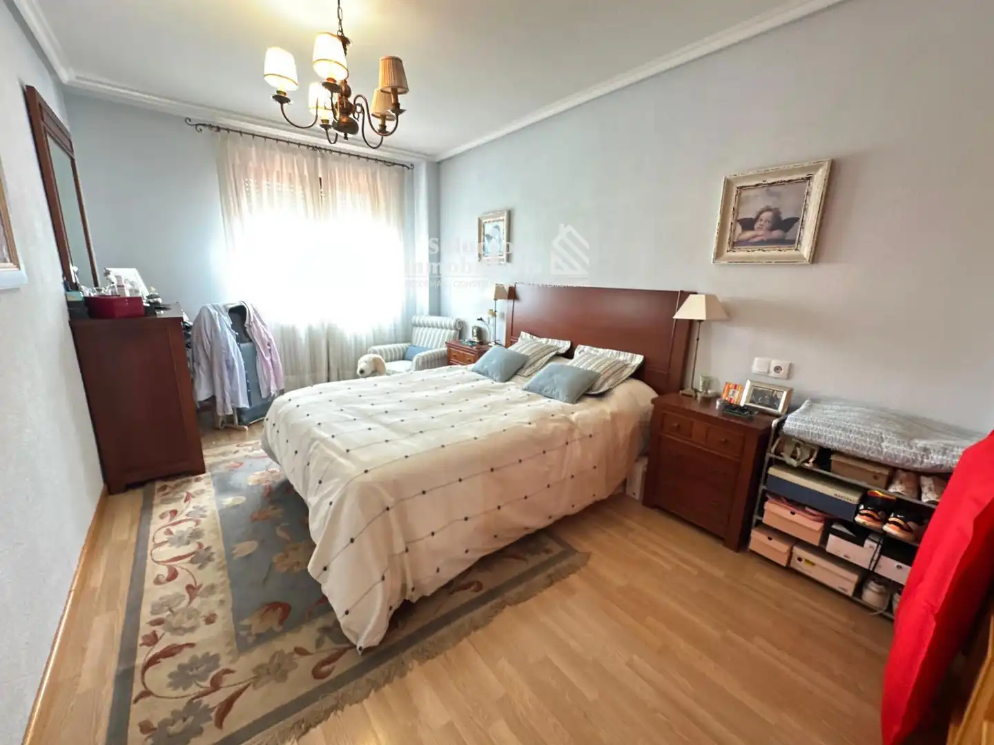 Schlafzimmer von Einfamilien-Reihenhaus zum Verkauf in Salamanca mit Heizung, Privatgarten und Möbliert