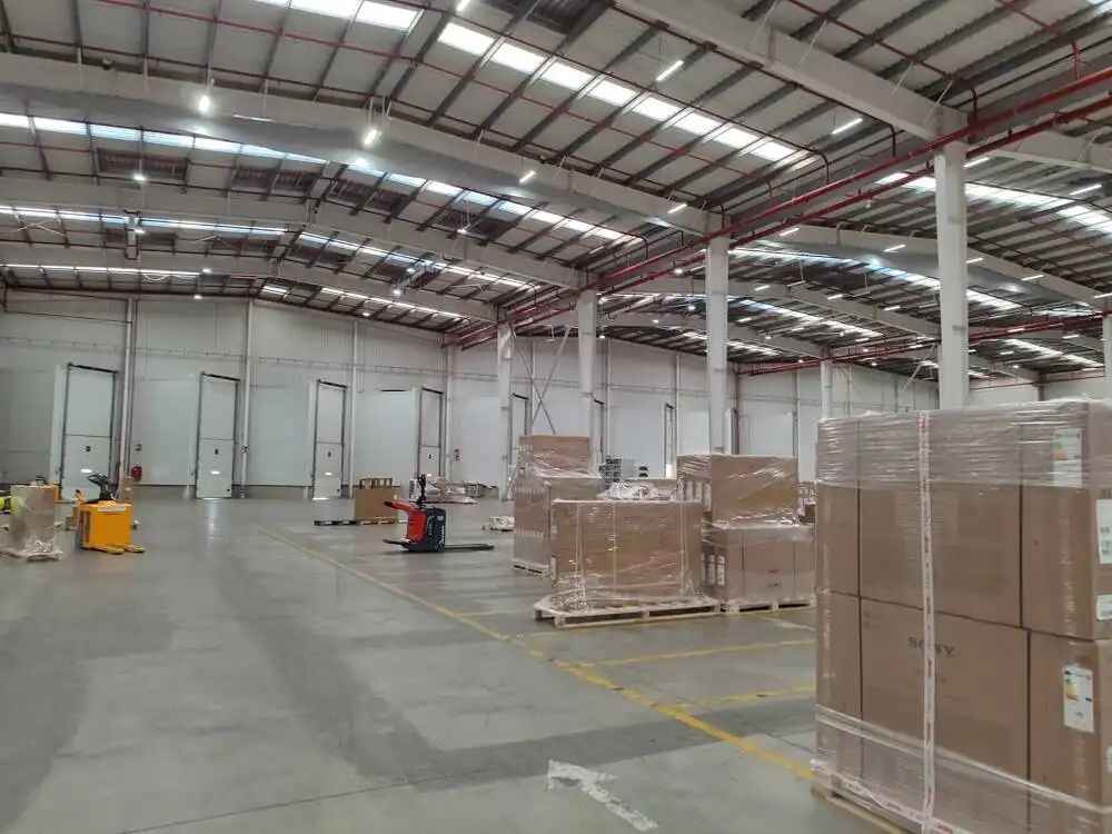 Fabrikhallen zur Miete in Cabanillas del Campo