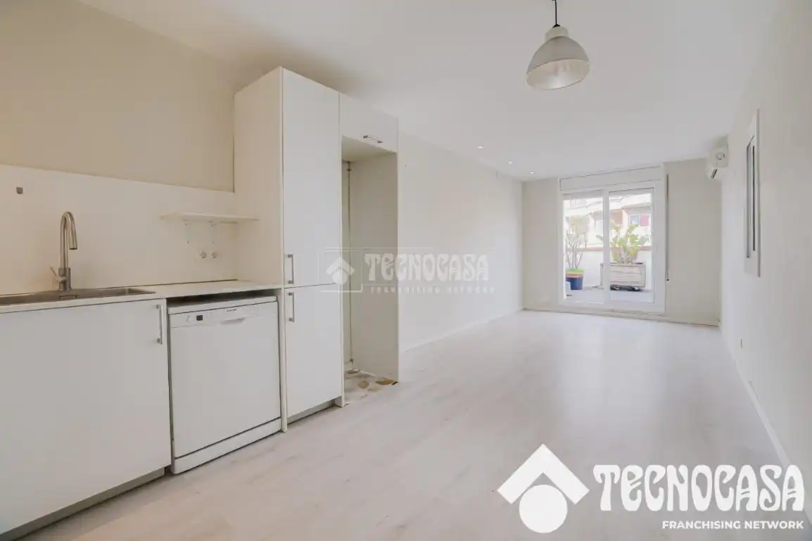 Habitación de Ático en venta en Barcelona con Aire acondicionado y Terraza