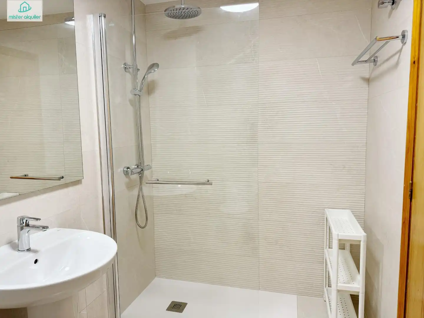 Apartamento con piscina en alquiler en Calle RUPERTO CHAPI 4, imagen 24