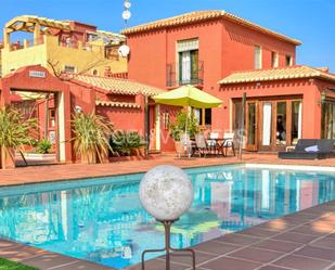 Vista exterior de Casa o xalet de lloguer en Dénia amb Aire condicionat, Terrassa i Piscina