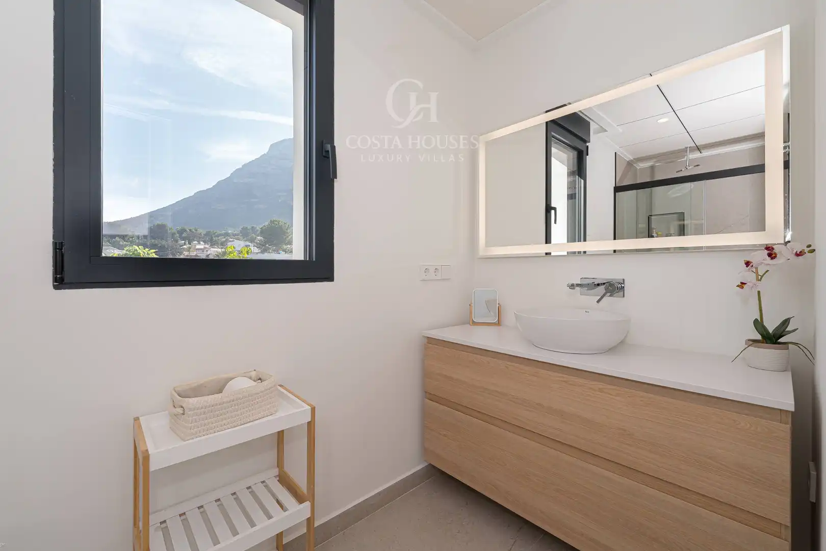 Bathroom of Houses for sale in Dénia  with Air Conditioner, Heating and Private garden