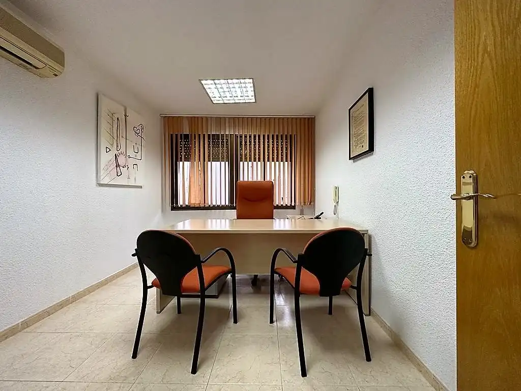 Oficina de alquiler en Centro